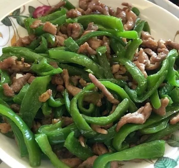 西安泡馍哪家好吃：探寻古城美食之光